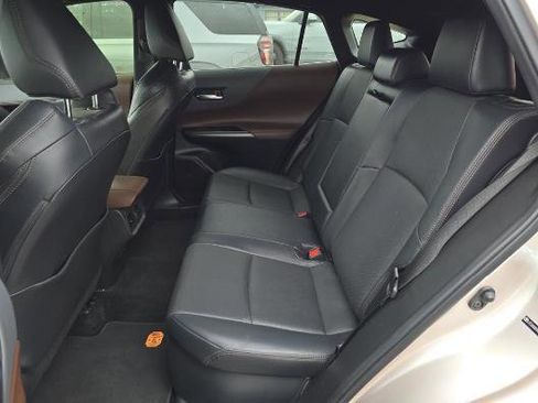 Used 2021 Toyota Venza XLE w/ Softex Package image 14