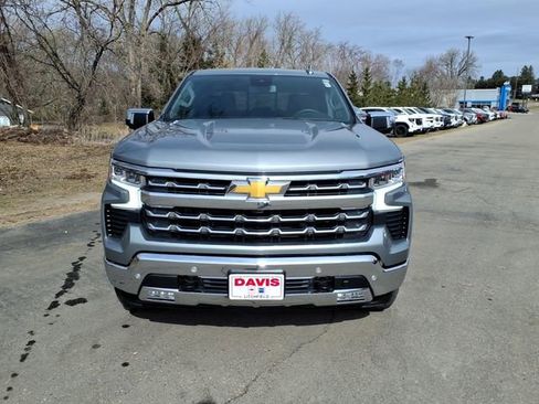 Used 2025 Chevrolet Silverado 1500 LTZ image 9