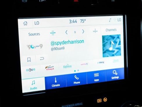 Used 2020 Ford F250 Lariat w/ Chrome Package image 27