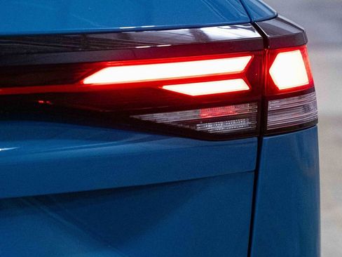 New 2026 Volkswagen Tiguan SE R-Line FWD image 6
