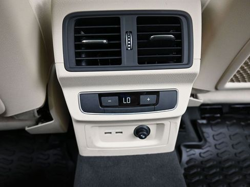 Used 2024 Audi Q5 e Premium Plus w/ Premium Plus Package image 16