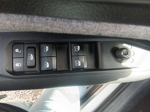 Used 2024 Jeep Compass Latitude AWD/4WD image 16