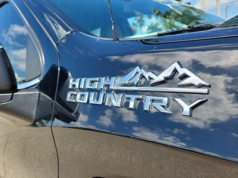 Used 2022 Chevrolet Silverado 1500 High Country RWD image 11