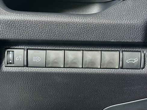 Used 2025 Toyota RAV4 XLE w/ Convenience Package image 17