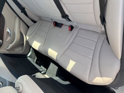 Used 2021 Mercedes-Benz C 300 Sedan image 6