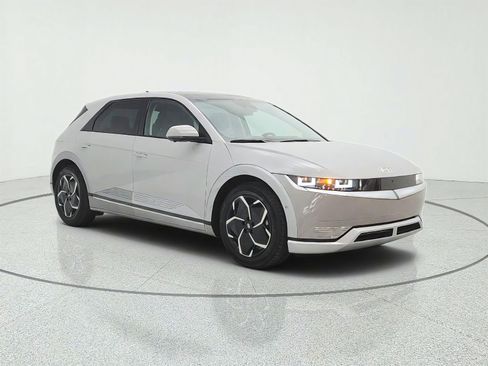 Used 2024 Hyundai Ioniq 5 Limited RWD image 3