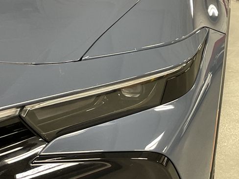 Used 2025 Toyota Crown XLE image 6