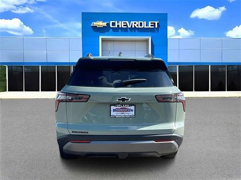 New 2026 Chevrolet Equinox LT image 4