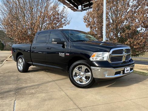 Used 2019 RAM 1500 Big Horn image 1