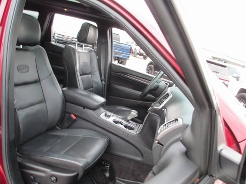Used 2018 Jeep Grand Cherokee Overland image 19