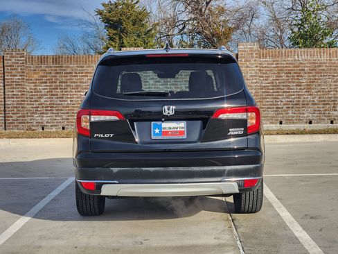 Used 2021 Honda Pilot Touring image 7