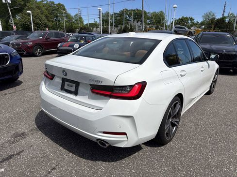 Certified 2023 BMW 330i xDrive Sedan w/ Driving Assistance Package AWD/4WD image 8