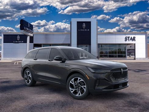 New 2026 Lincoln Nautilus Premier w/ Equipment Group 102A AWD/4WD image 7