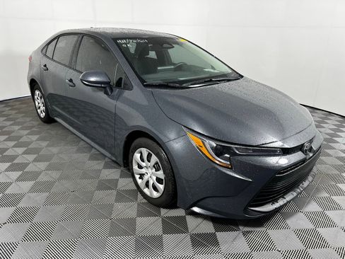 Used 2026 Toyota Corolla LE FWD image 3