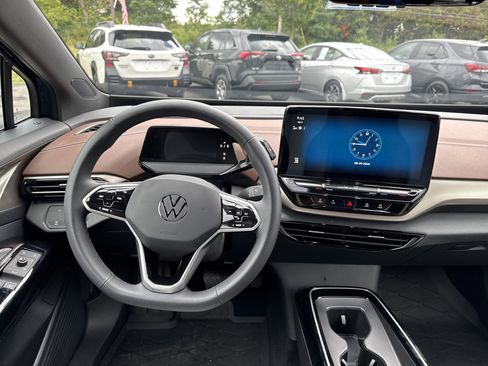 Used 2023 Volkswagen ID.4 Pro image 10