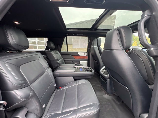 Used 2024 Lincoln Navigator L Reserve AWD/4WD image 14