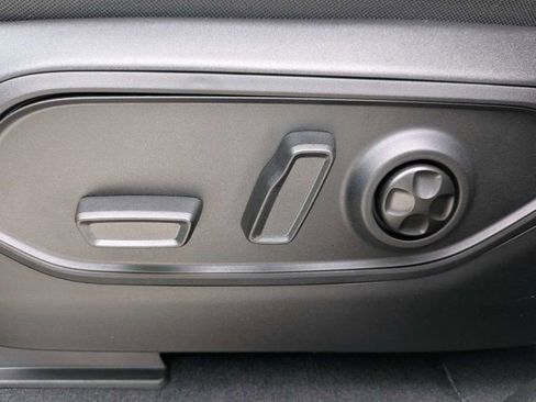New 2026 Jeep Grand Cherokee L Laredo RWD image 21