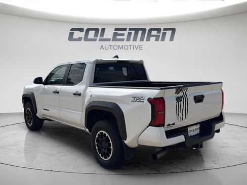 Used 2024 Toyota Tacoma TRD Off-Road w/ TRD Off Road Upgrade Package image 3