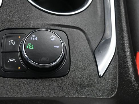 Used 2023 Chevrolet Traverse Premier w/ LPO, Floor Liner Package image 28