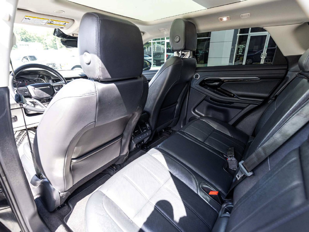 Used 2023 Land Rover Range Rover Evoque R-Dynamic SE AWD/4WD image 30