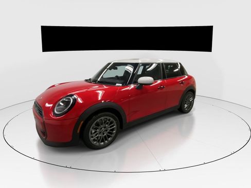 New 2026 MINI Cooper 4-Door Hardtop FWD image 5