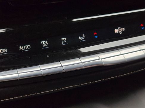 Certified 2024 Cadillac Escalade ESV V w/ LPO, ONYX Package image 22