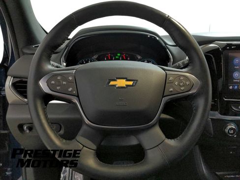 Used 2022 Chevrolet Traverse LT AWD/4WD image 17
