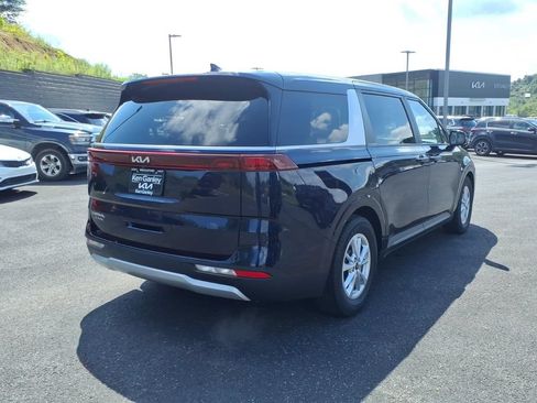 Used 2023 Kia Carnival LX FWD image 8