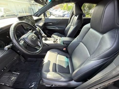 Used 2023 Toyota Venza XLE AWD/4WD image 13