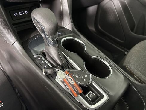 Used 2024 Chevrolet Equinox LT image 17