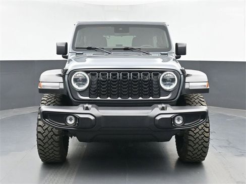 Used 2025 Jeep Wrangler Willys image 3