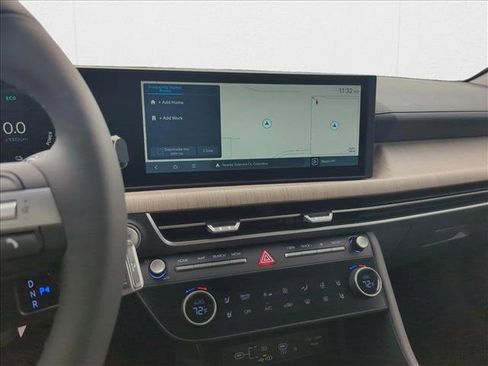 New 2025 Hyundai Sonata Limited image 14