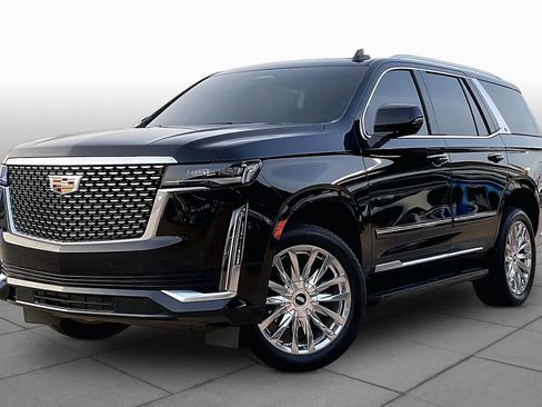 Used 2024 Cadillac Escalade Premium Luxury image 3