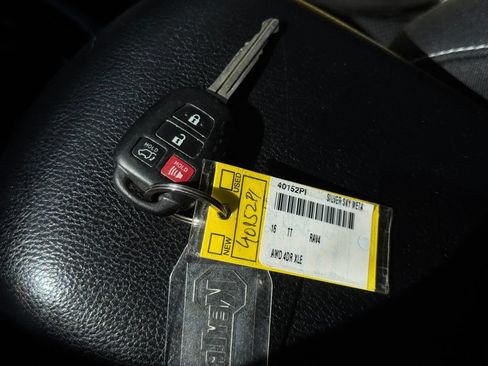 Used 2016 Toyota RAV4 XLE AWD/4WD image 33