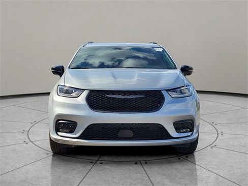 New 2026 Chrysler Pacifica Select w/ S Appearance Package image 15