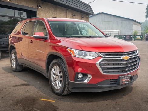 Used 2021 Chevrolet Traverse LT AWD/4WD image 4