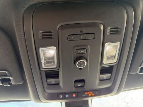 Used 2021 Chevrolet Tahoe Z71 image 23