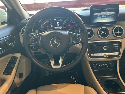 Certified 2020 Mercedes-Benz GLA 250 4MATIC image 19