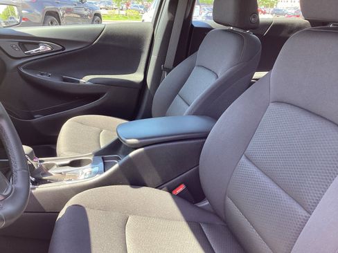Used 2024 Chevrolet Malibu RS w/ LPO, Floor Liner Package FWD image 12