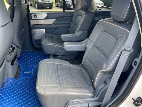 Used 2020 Lincoln Navigator Black Label w/ Cargo Convenience Package image 15