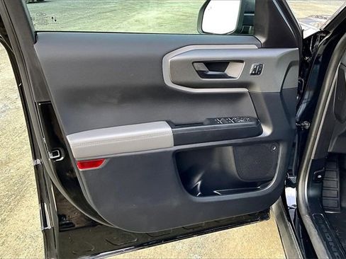 Used 2025 Ford Bronco Sport Badlands image 9