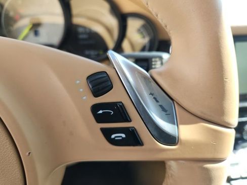 Used 2016 Porsche Panamera S w/ Premium Package Plus image 35