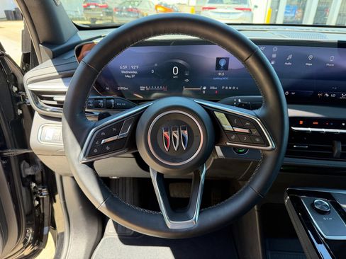Used 2025 Buick Enclave Preferred FWD image 13