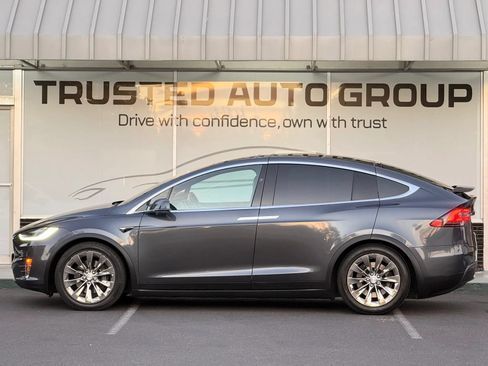 Used 2016 Tesla Model X 90D AWD/4WD image 4