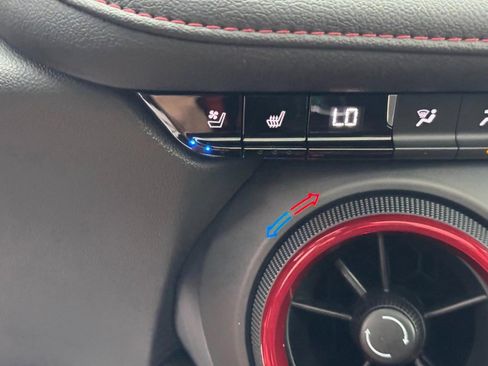 Used 2020 Chevrolet Blazer RS AWD/4WD image 21