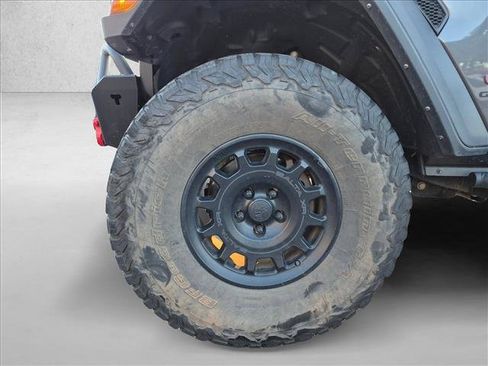 Used 2021 Jeep Gladiator Rubicon AWD/4WD image 16