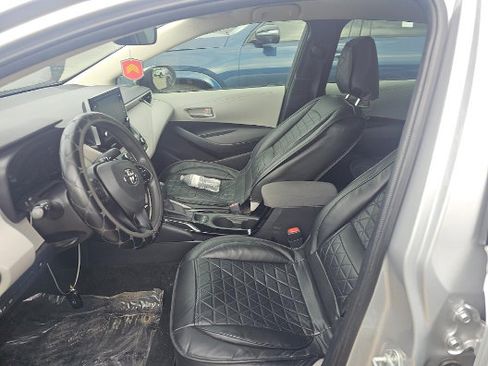 Used 2020 Toyota Corolla LE FWD image 19