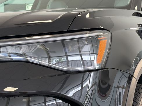 New 2026 Volkswagen Taos SE FWD image 11