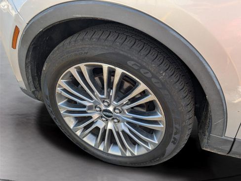 Used 2016 Lincoln MKX Reserve w/ Climate Package AWD/4WD image 25