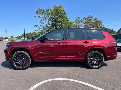 Used 2025 Jeep Grand Cherokee L Summit w/ Obsidian Package AWD/4WD image 2